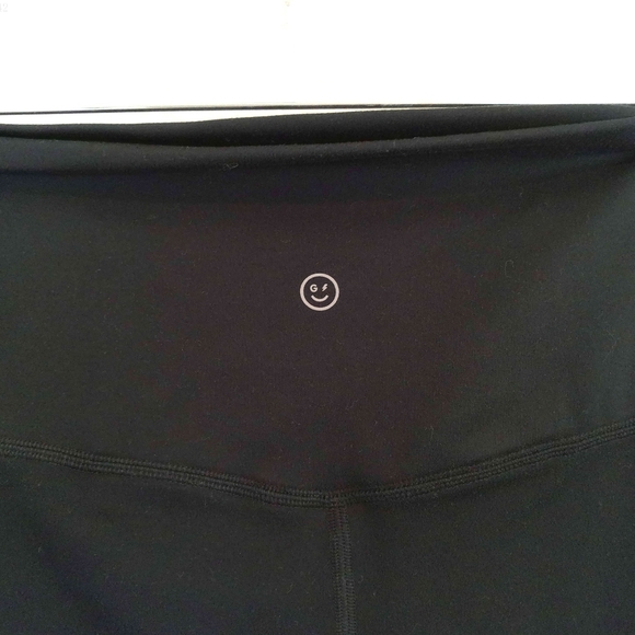 HOLLISTER BIKE SHORTS - Picture 3 of 7